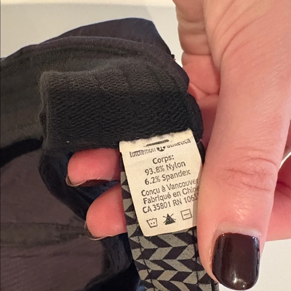 Lululemon Black Running Baseball Hat with Pocket - Picture 4 of 5